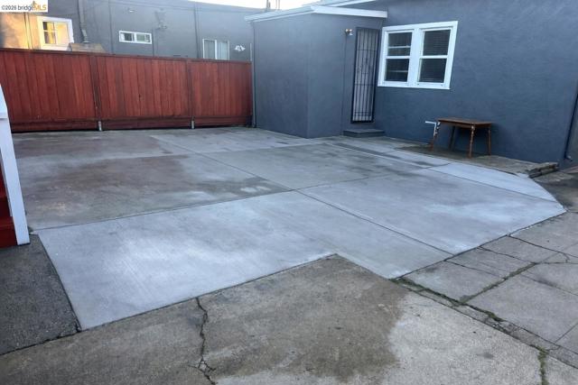 Image 10 of 40 For 1075 47th St