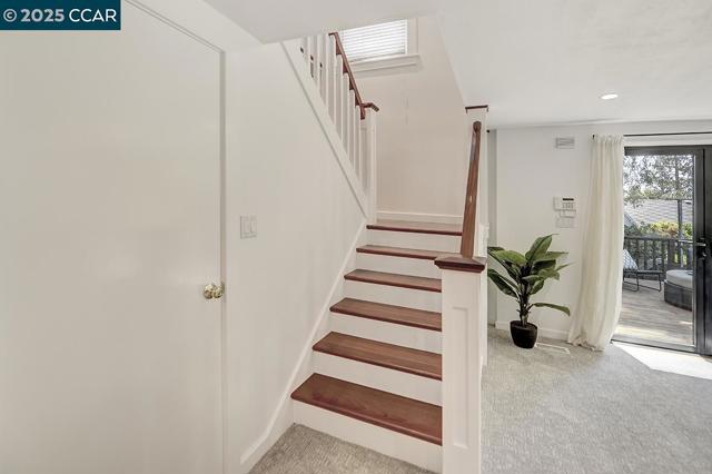 1039 Elsinore, Oakland CA: https://media.crmls.org/mediaz/77ef3fe0-675e-428c-8c22-b9b8bc7bf5ee.jpg