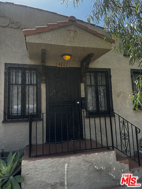 4880 Lexington Avenue #4882