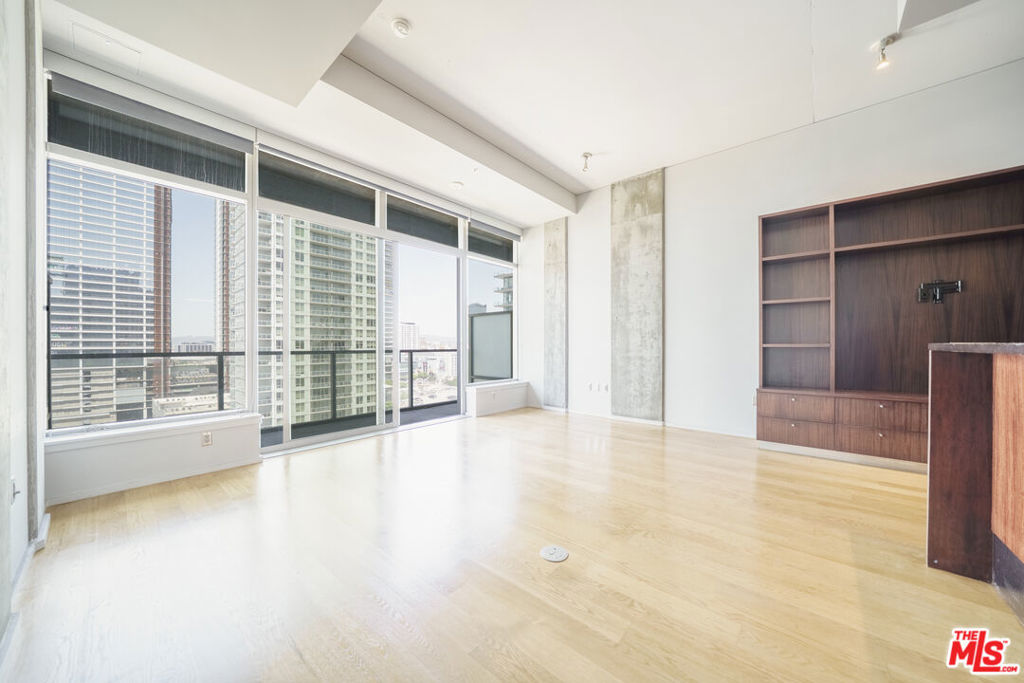 1155 S Grand Avenue #1310