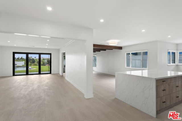 4444 Don Felipe Drive, Los Angeles CA: https://media.crmls.org/mediaz/77f07b93-e4bd-44e1-9d09-c8003e75cfa6.jpg