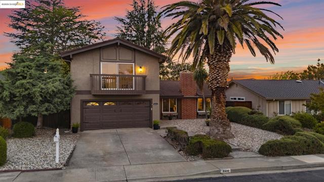 4414 Willow Glen Ct, Concord CA: https://media.crmls.org/mediaz/77f16a0d-a25f-4d8a-9d72-5cb92ff47e72.jpg
