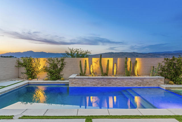 10 Zinfandel, Rancho Mirage CA: https://media.crmls.org/mediaz/77f1729a-da28-4eb3-b441-7c5537fa4a25.jpg