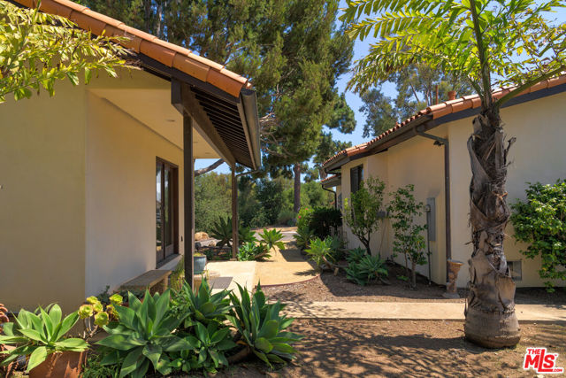 Drew Fenton | 29660 Harvester Road Malibu CA | MLS: 7260202