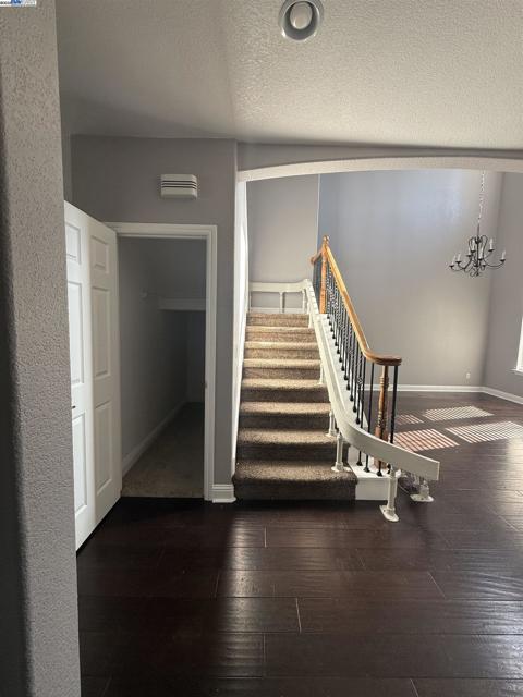 Image 4 of 44 For 9471 Mourverde Court