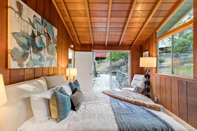 1019 Los Trancos Road, Portola Valley CA: https://media.crmls.org/mediaz/77f3130c-69bf-435c-9444-6f939f2d9b85.jpg
