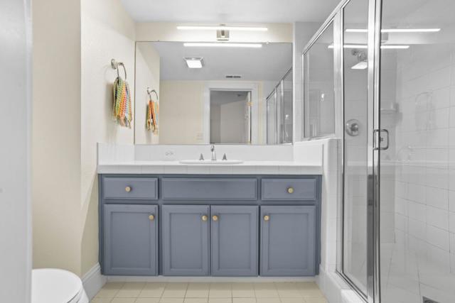 530 El Camino Real, Burlingame CA: https://media.crmls.org/mediaz/77f31906-b7df-4df3-9d36-5240ae3f0a0f.jpg