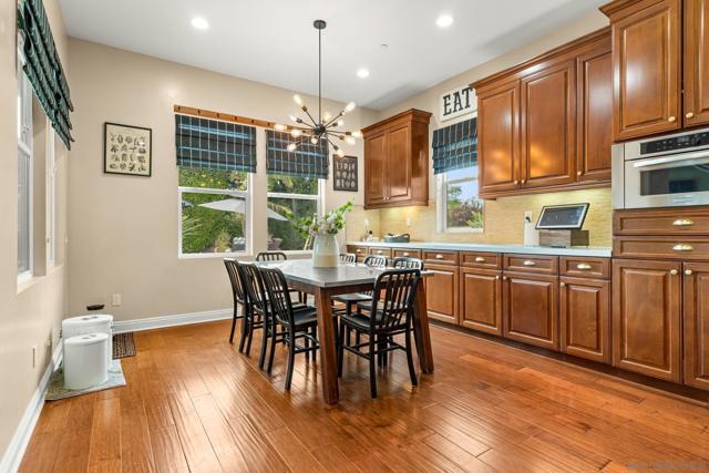 15740 Bacara Ct, San Diego CA: https://media.crmls.org/mediaz/77f34084-f2fb-4e2e-bd8a-dcc212869ff2.jpg