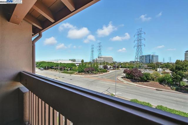 456 Mariners Island Blvd, San Mateo CA: https://media.crmls.org/mediaz/77f34d80-2f26-41f6-a918-054d834f3c69.jpg
