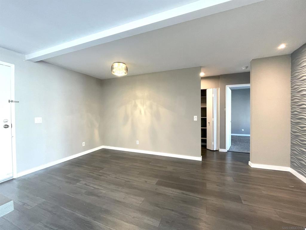 8338 Regents Rd - photo 9