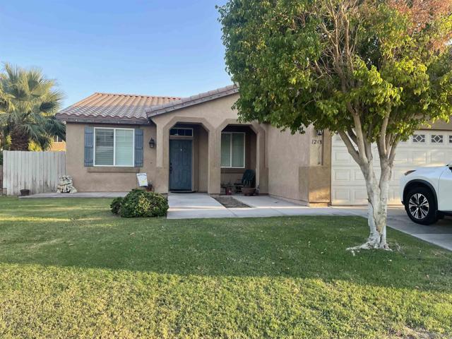 1248 Paseo Camino Real, Calexico CA: https://media.crmls.org/mediaz/77f3c7e2-1e7b-41fb-aa88-be51babb4662.jpg