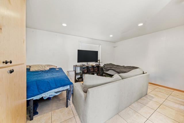 551 Washington Street, Santa Clara CA: https://media.crmls.org/mediaz/77f3dc79-8cff-4502-b1e7-972337c4cb13.jpg