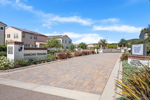 712 Gemstone Drive, San Marcos CA: https://media.crmls.org/mediaz/77f41eb7-16c5-4acb-bc3e-cbcad1671e6e.jpg