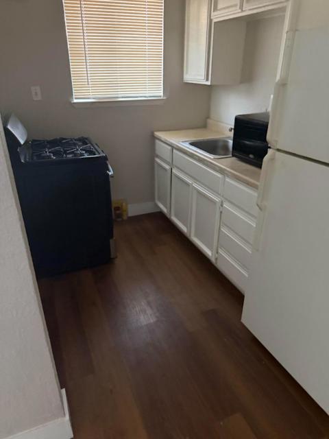 Image 8 of 10 For 2408 Empress Street