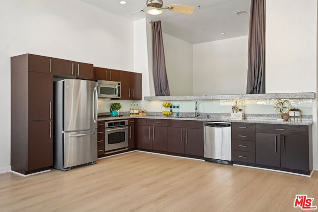 1100 Wilshire Boulevard, 1804 photo 5