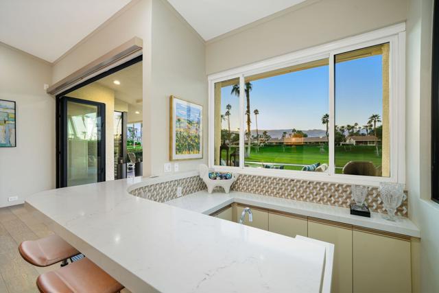 75629 Valle Vista, Indian Wells CA: https://media.crmls.org/mediaz/77f52492-f183-4274-99d0-71e429dfb4ca.jpg