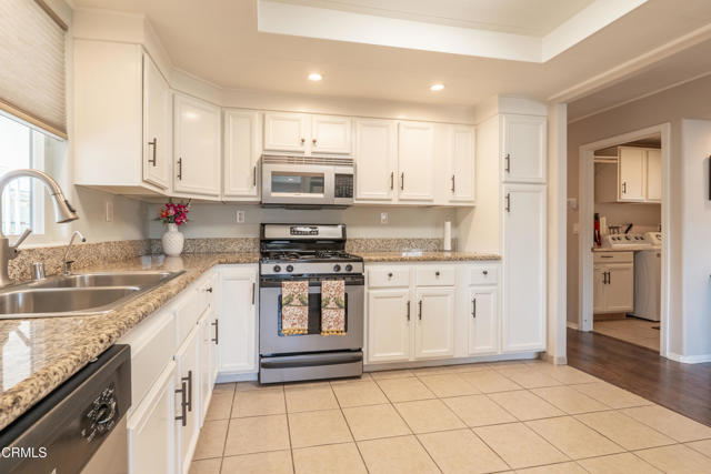 Detail Gallery Image 11 of 28 For 11 Don Antonio Way #11,  Ojai,  CA 93023 - 2 Beds | 2 Baths