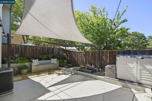 2510 Tea Tree Ct, Martinez CA: https://media.crmls.org/mediaz/77f73938-6ca6-487a-9b22-4fce8087d437.jpg
