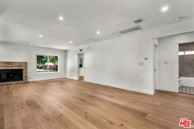 8450 Melvin Avenue photo 2