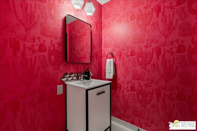 5365 E Cherry Hills Drive, Palm Springs CA: https://media.crmls.org/mediaz/77f80a21-bd18-4745-b4ed-ff43797db023.jpg