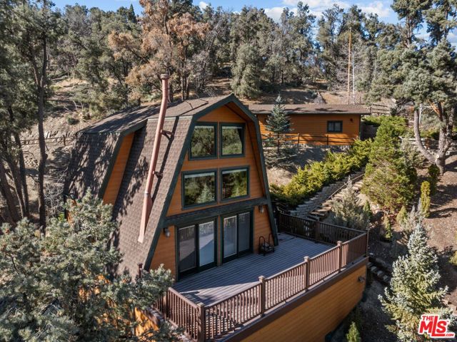2222 Gimmewald Place, Pine Mountain Club CA: https://media.crmls.org/mediaz/77f836a3-13a5-4bcb-93f8-90044a74816d.jpg