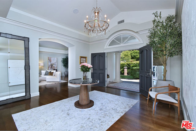 4177 KESTER Avenue, Sherman Oaks CA: https://media.crmls.org/mediaz/77f8e10b-2d18-49a1-9bde-caadac384ca7.jpg