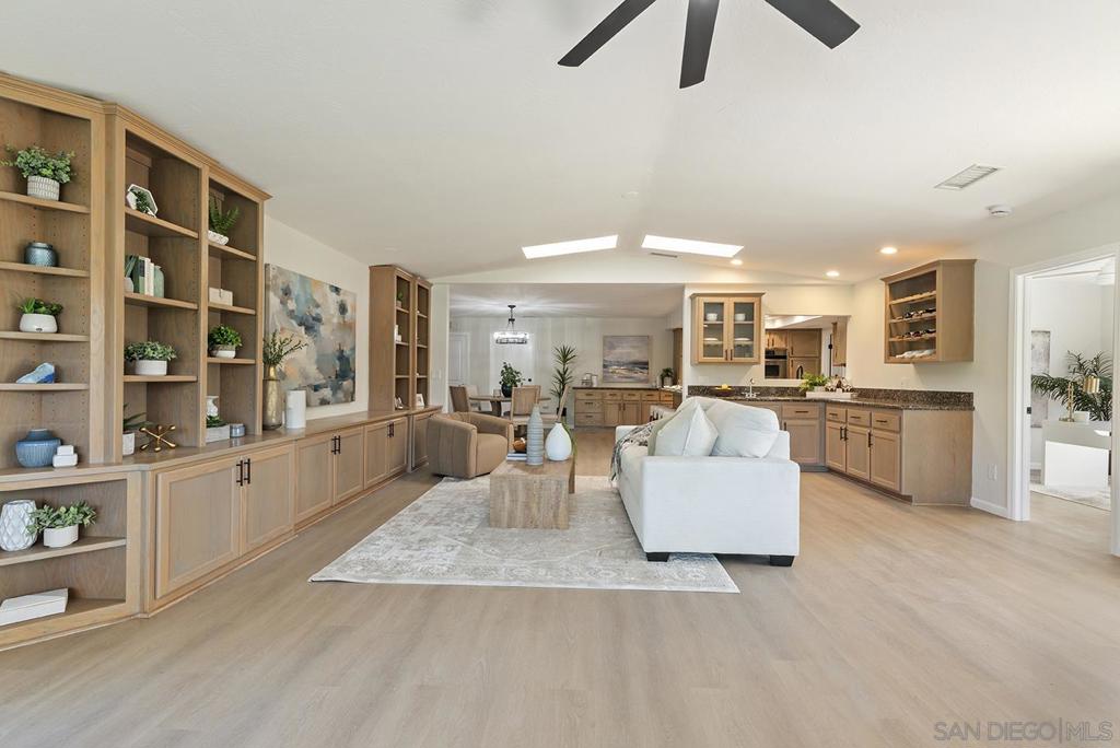 MLS #250043037SD image #15