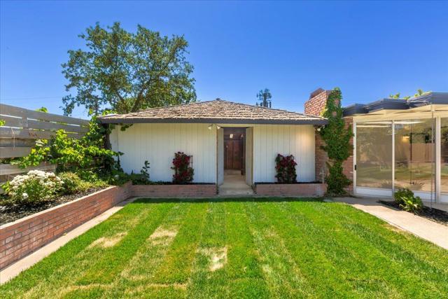 190 W San Martin Avenue, San Martin CA: https://media.crmls.org/mediaz/77f9a506-0e9f-4fd1-9e4c-202422ae2d21.jpg