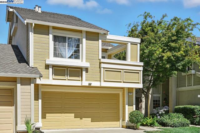 1561 Trimingham Dr, Pleasanton CA: https://media.crmls.org/mediaz/77f9b5a4-c130-4a17-aca2-c9e39d44509c.jpg
