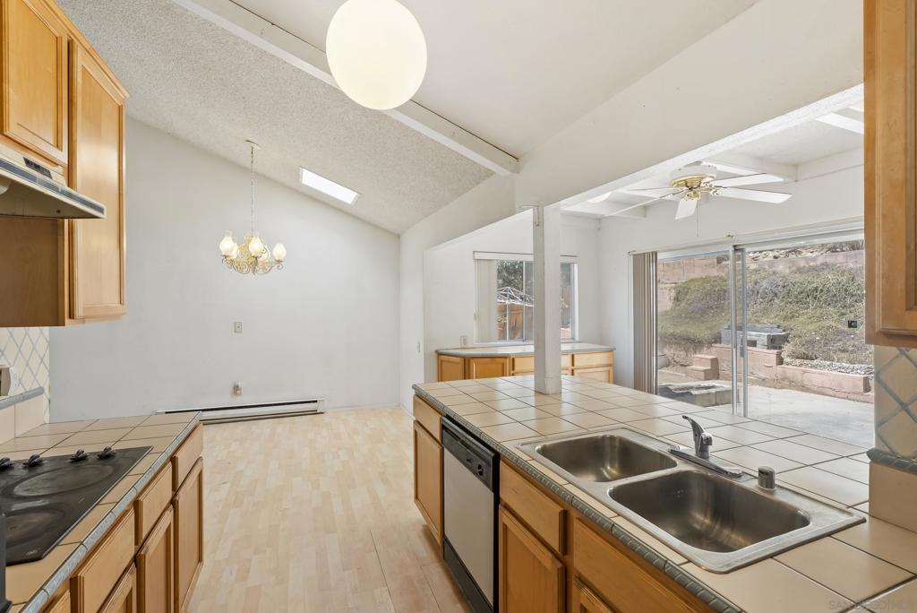 MLS #250035175SD img 14