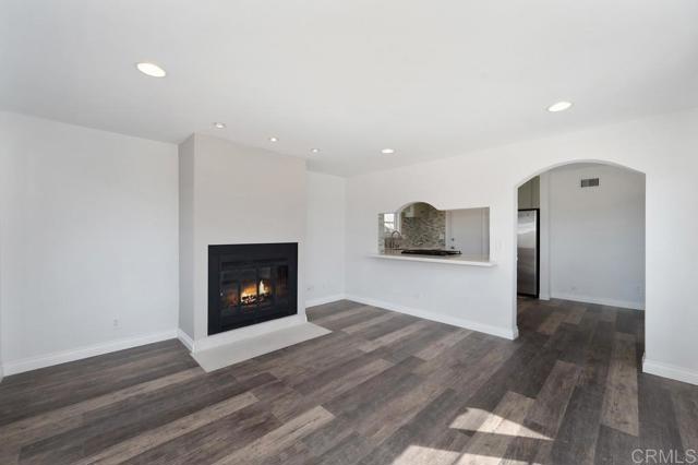 Image 19 of 49 For 2252 Vancouver Avenue