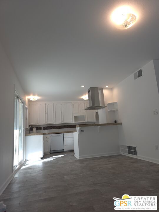 39091 PARADISE Way, Cathedral City CA: https://media.crmls.org/mediaz/77fa73a2-0165-4375-b149-cbf1d37f275b.jpg