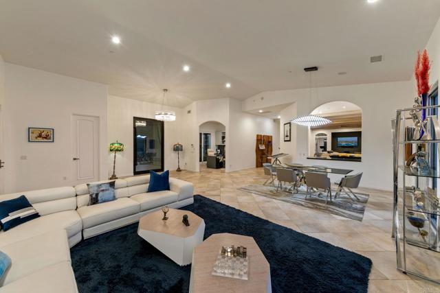 30330 Via Maria Elena, Bonsall CA: https://media.crmls.org/mediaz/77fad8ae-106a-4884-ac03-a2cd9ff84254.jpg
