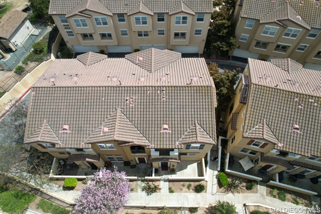 1866 E 12th ST, National City CA: https://media.crmls.org/mediaz/77faebb8-9ad8-4b42-bb65-48d6e125e1f4.jpg