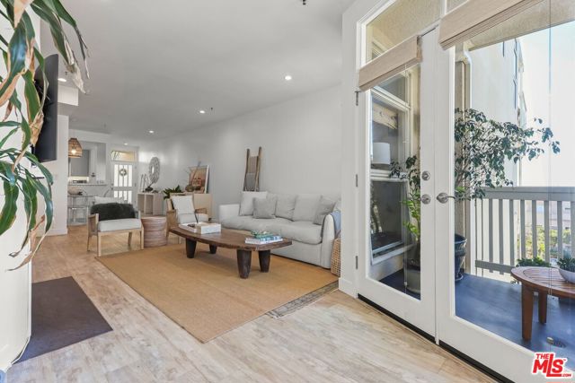 2 Bed Home for Sale in Santa Monica, California