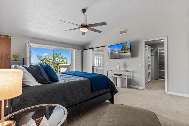 296 Vista Royale E Circle, Palm Desert CA: https://media.crmls.org/mediaz/77fb0333-8353-4755-9741-3b898025ddf1.jpg