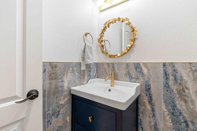 173 Ivy Hill Way, Los Gatos CA: https://media.crmls.org/mediaz/77fc5887-220f-4234-ae87-386fa07eb6a3.jpg