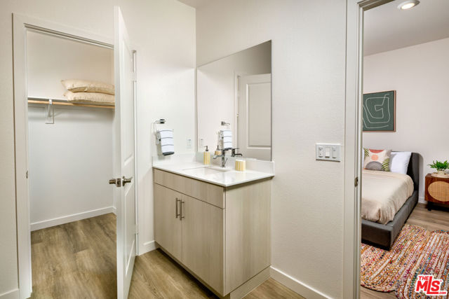 1483 W Vista Way, San Pedro CA: https://media.crmls.org/mediaz/77fc7015-2c54-4cc6-90fb-aeeb9e410c14.jpg