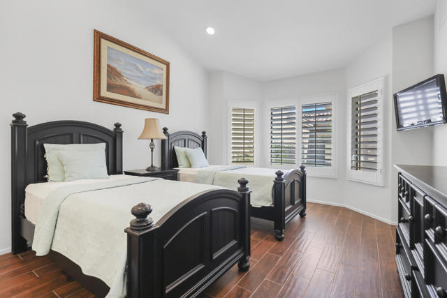 54801 Inverness Way, La Quinta CA: https://media.crmls.org/mediaz/77fe149f-37b9-4cd0-a86c-76c98344a114.jpg