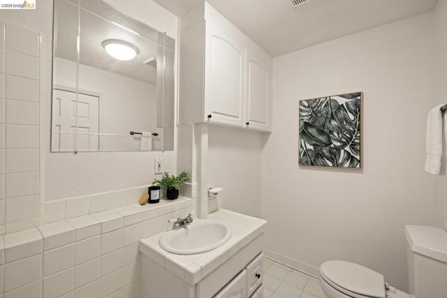 Image 52 of 59 For 6975 Charing Cross Rd