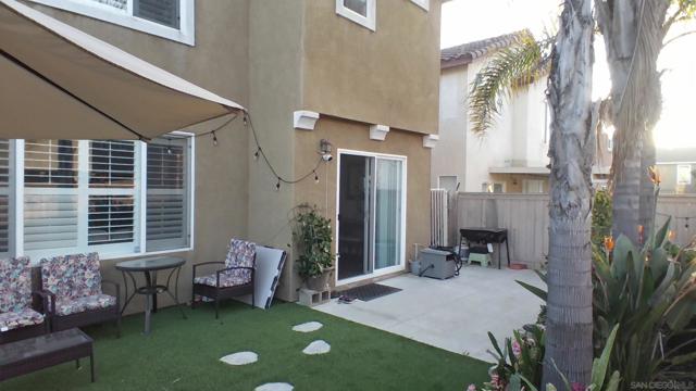 843 Caminito Las Olas, Chula Vista CA: https://media.crmls.org/mediaz/77fe37e2-0266-4f8c-aaf7-a79d10c13c4d.jpg