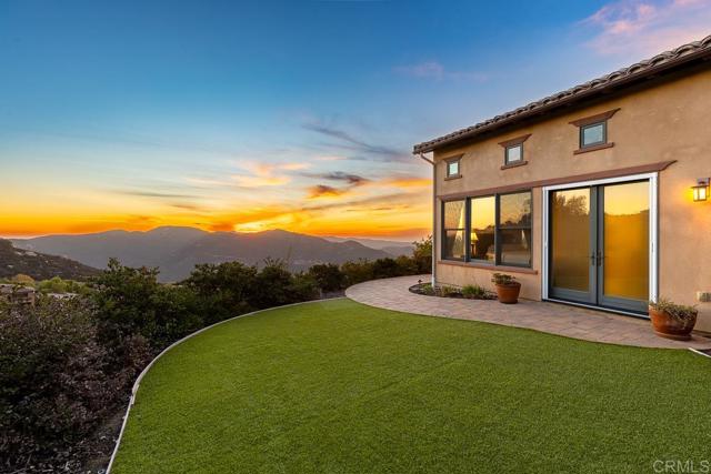 29472 Welk Highland Dr., Escondido CA: https://media.crmls.org/mediaz/77fe73ed-4afe-4111-bb61-8e173c3096fd.jpg