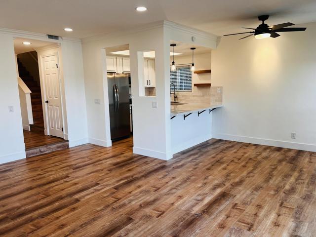 4587 Cove Drive, Carlsbad CA: https://media.crmls.org/mediaz/77fe9da5-c469-4979-9a42-991b0ad18a10.jpg