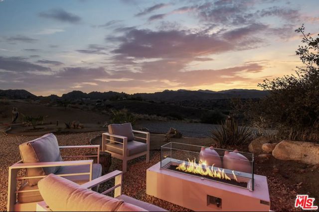 5195 Pioneertown Road, Pioneertown CA: https://media.crmls.org/mediaz/77feccab-8c94-4c45-94fd-c449ca374b4c.jpg