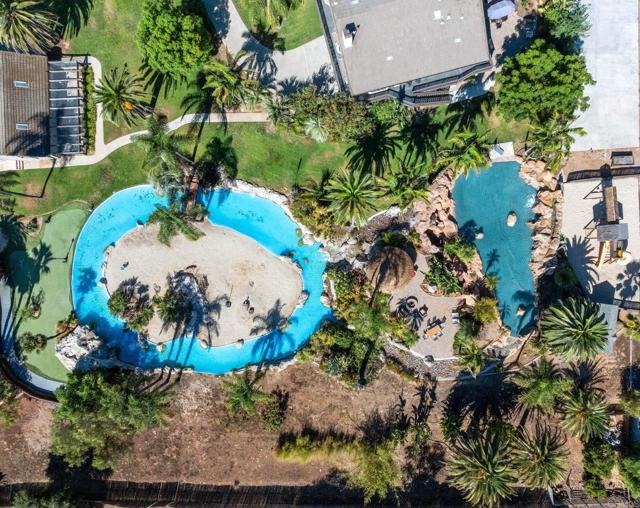 31121 Stardust Ln, Valley Center CA: https://media.crmls.org/mediaz/78000275-60d6-4808-bee7-56ad6ae745d9.jpg