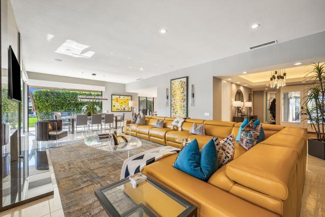 6 Barnard Court, Rancho Mirage CA: https://media.crmls.org/mediaz/780037c0-a55e-4660-9ae5-45865d89c8ad.jpg