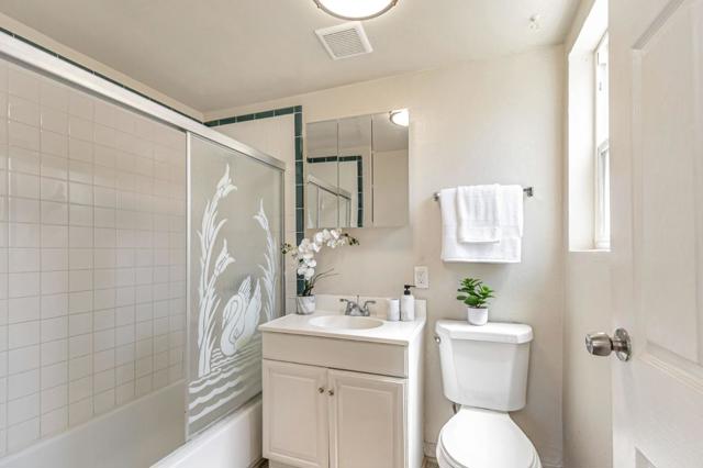 295 N 16th Street, San Jose CA: https://media.crmls.org/mediaz/780121d8-0b75-4668-9d3b-133ecc3482be.jpg
