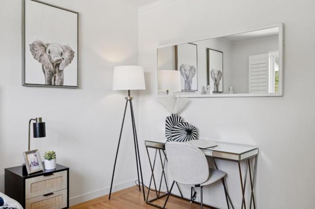 3902 Bret Harte Drive, Redwood City CA: https://media.crmls.org/mediaz/7801b0a7-c55b-4e90-8b4c-7398e1fbb3e5.jpg