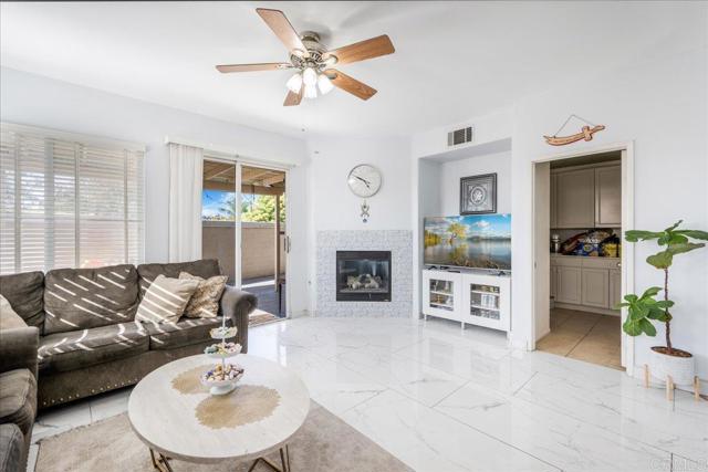 44364 Kingston Drive, Temecula CA: https://media.crmls.org/mediaz/7801fb09-3c57-4972-94fa-aabf88ad74c0.jpg