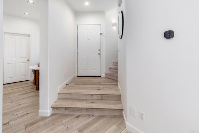 3767 Carmel View Rd #4, San Diego CA: https://media.crmls.org/mediaz/78021939-a6ef-47b3-8c92-842cbfd96603.jpg